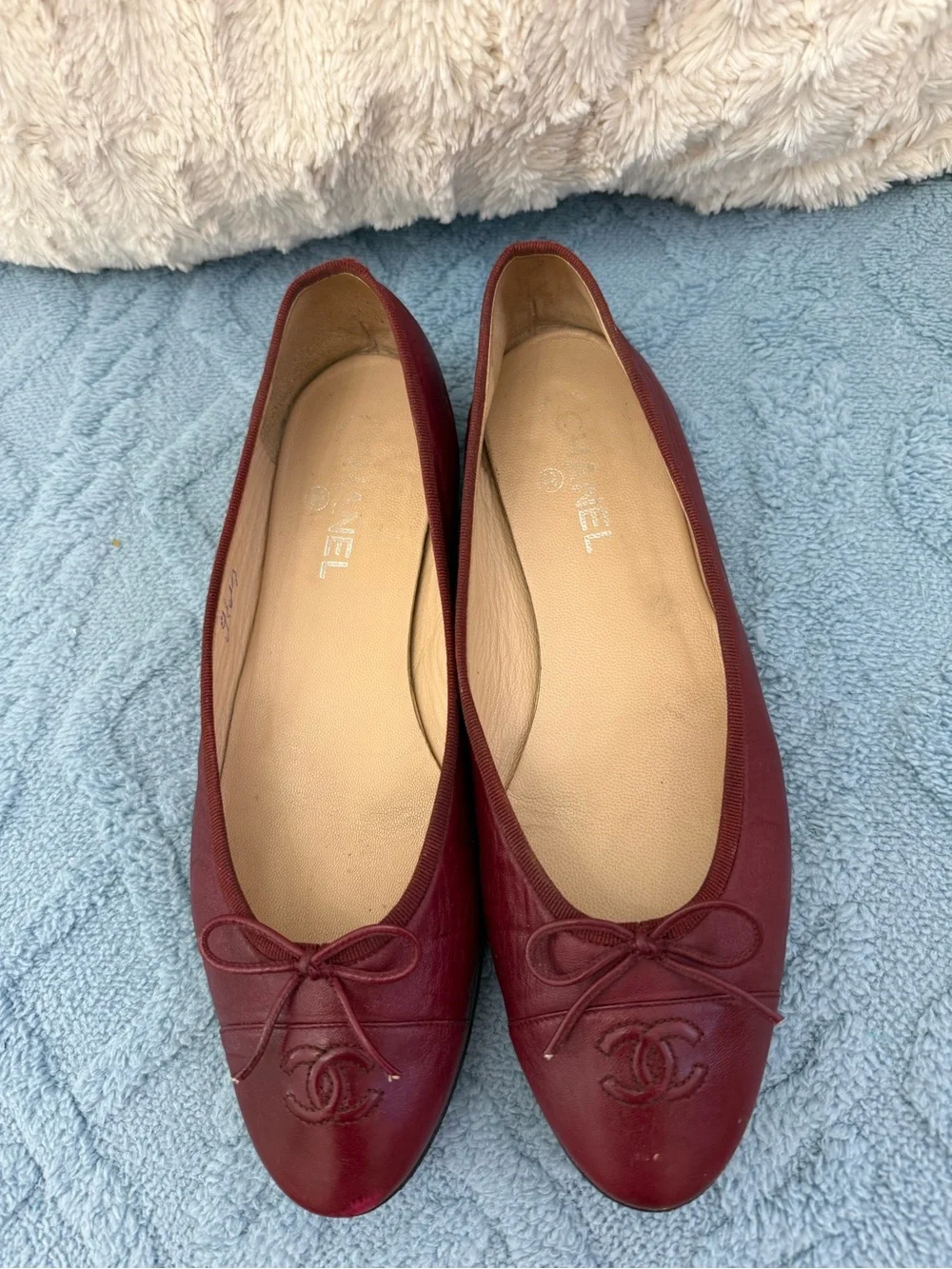 CHANEL Burgundy Leather Ballet Flats with CC Toe Emblem